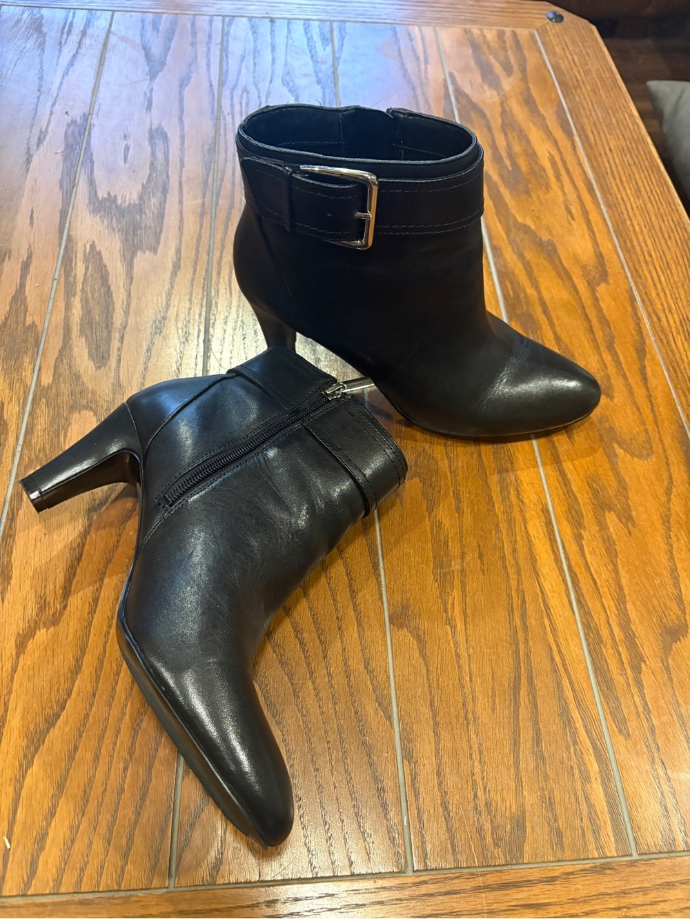 Bandolino Black Leather Pointed-Toe Ankle Booties with Buckle